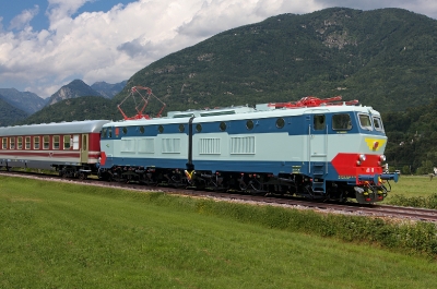 E 656 001
