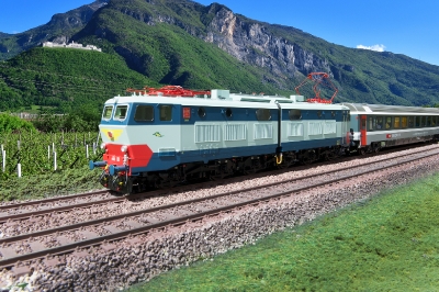 E 656 001