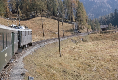 Regionalzug mit Ge 4/4 I