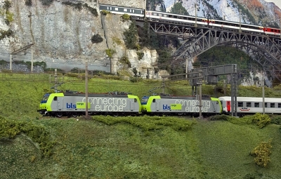 BLS Re 485