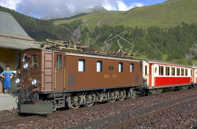 RhB Ge 4/6 353